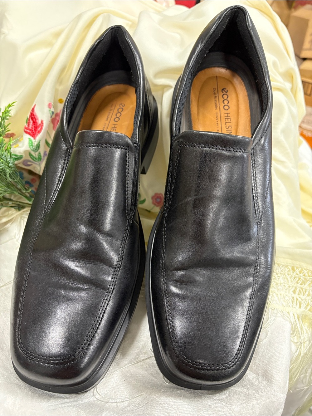 Ecco Black Leather Slip-On Loafers